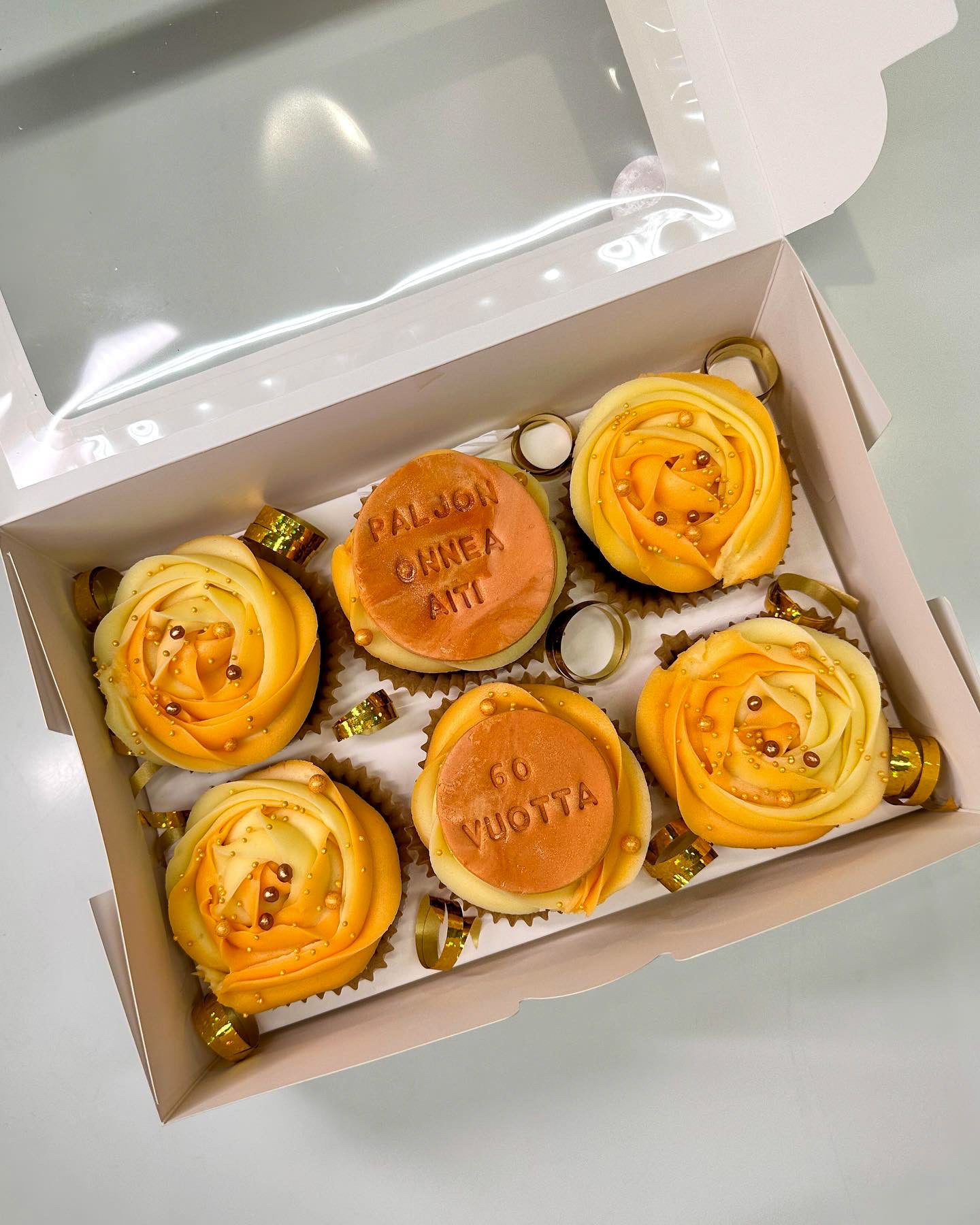 Cupcake Box | Sunny Yellow Theme